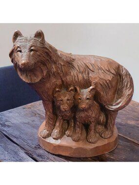 Vintage Red Mill Mfg Wolf Family Statue 1997 Wetherbee Pecan Resin Figurine 5"